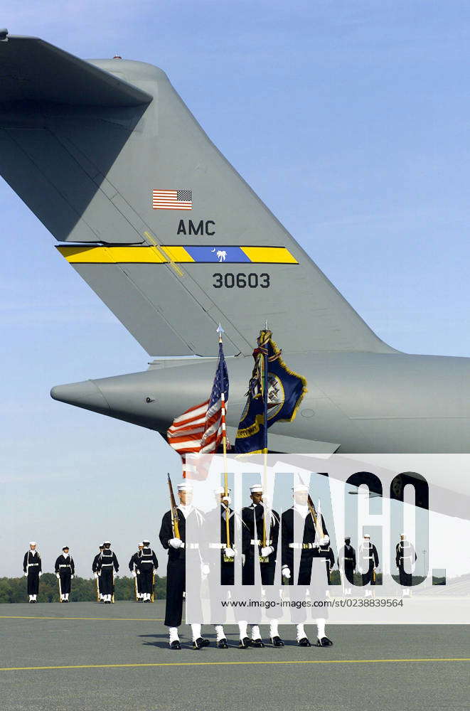 The United States Navy Ceremonial Guard honors fallen members of USS ...