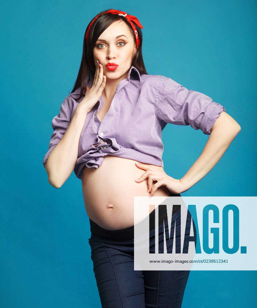 Funny Pregnant Woman In Pin Up Style Happy Young Funny Pregnant Woman In Pin Up Style Model 6549