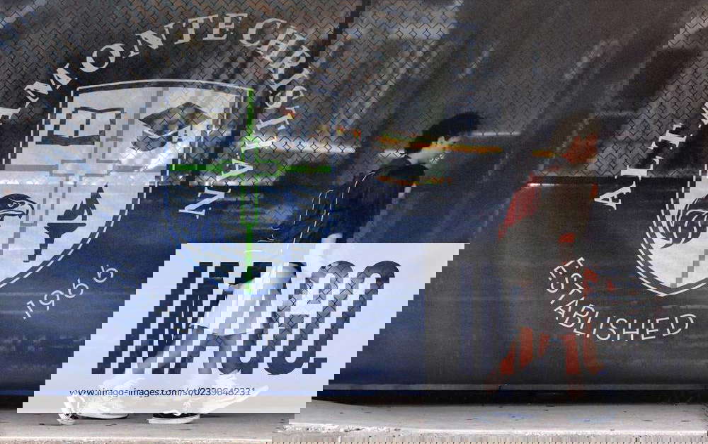 March 16, 2023 Students arrive for the start of the day at Altamonte