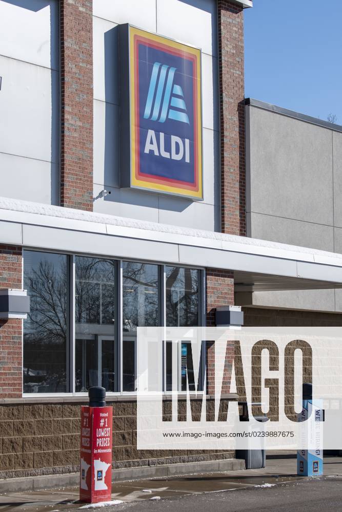 Forest Lake, Minnesota. Aldi store front with no. 1 lower price sign
