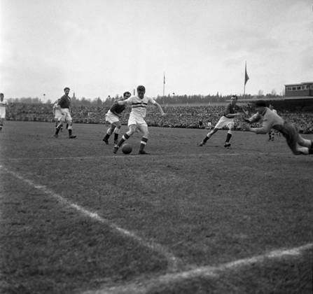 HISTORICAL PHOTOS Oslo, 19860430 Ulleval stadium Norway Argentina 1 0 ...