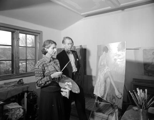 HISTORICAL PHOTOS Fana Bergen 19530601 Composer Harald Saeverud behind ...