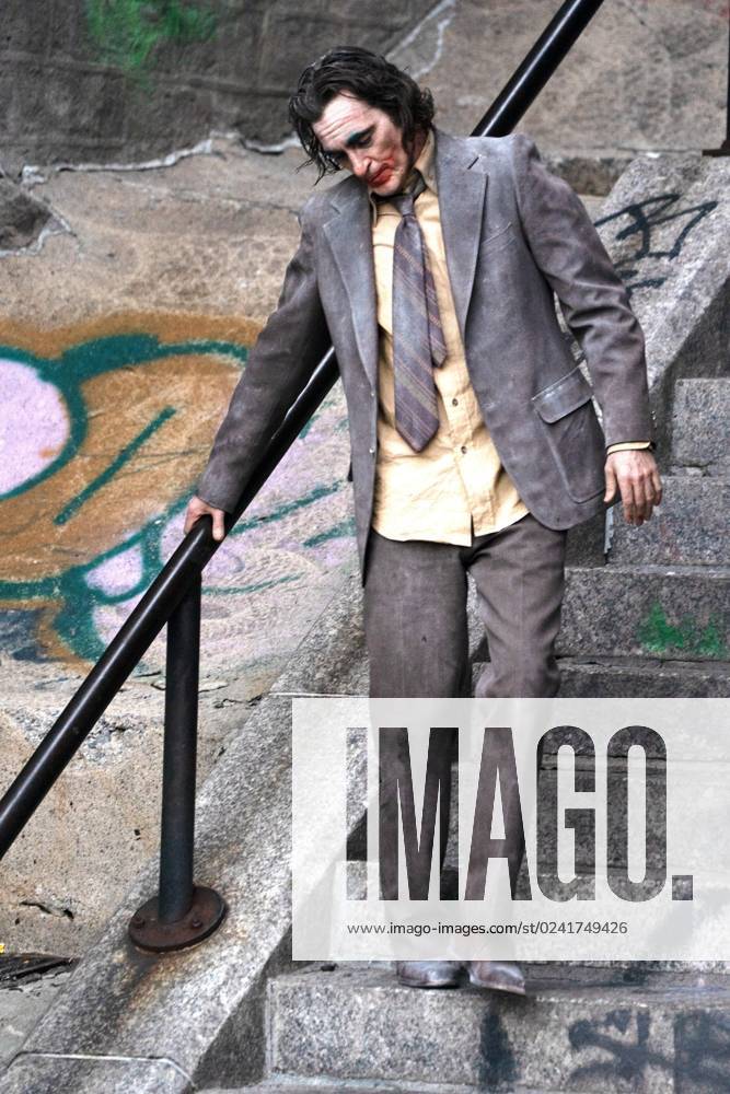 Joaquin Phoenix on location for JOKER FOLIE A DEUX Filming On Location