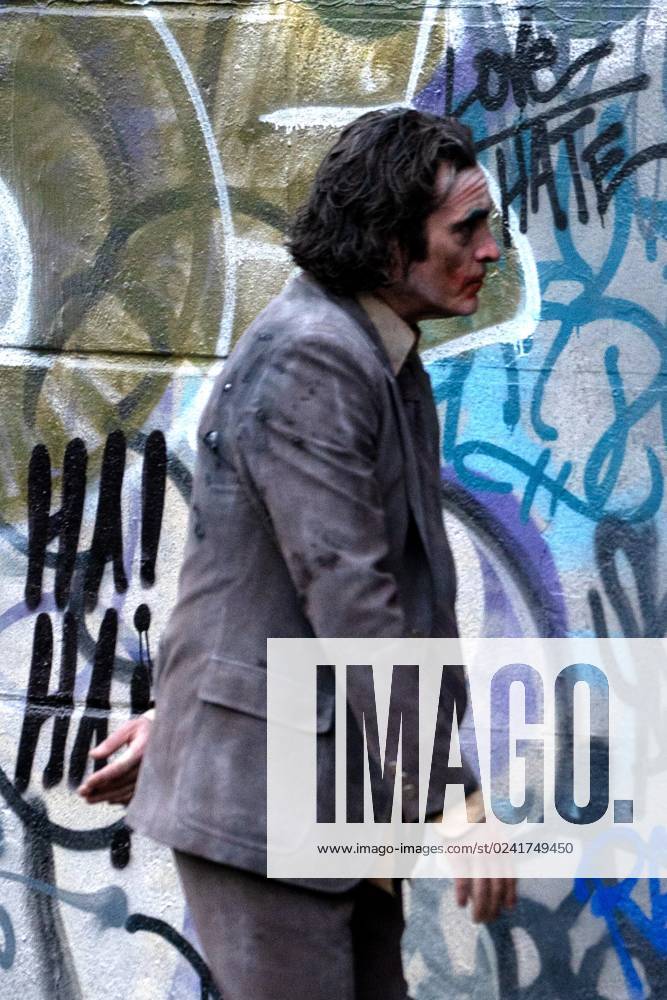 Joaquin Phoenix on location for JOKER FOLIE A DEUX Filming On Location