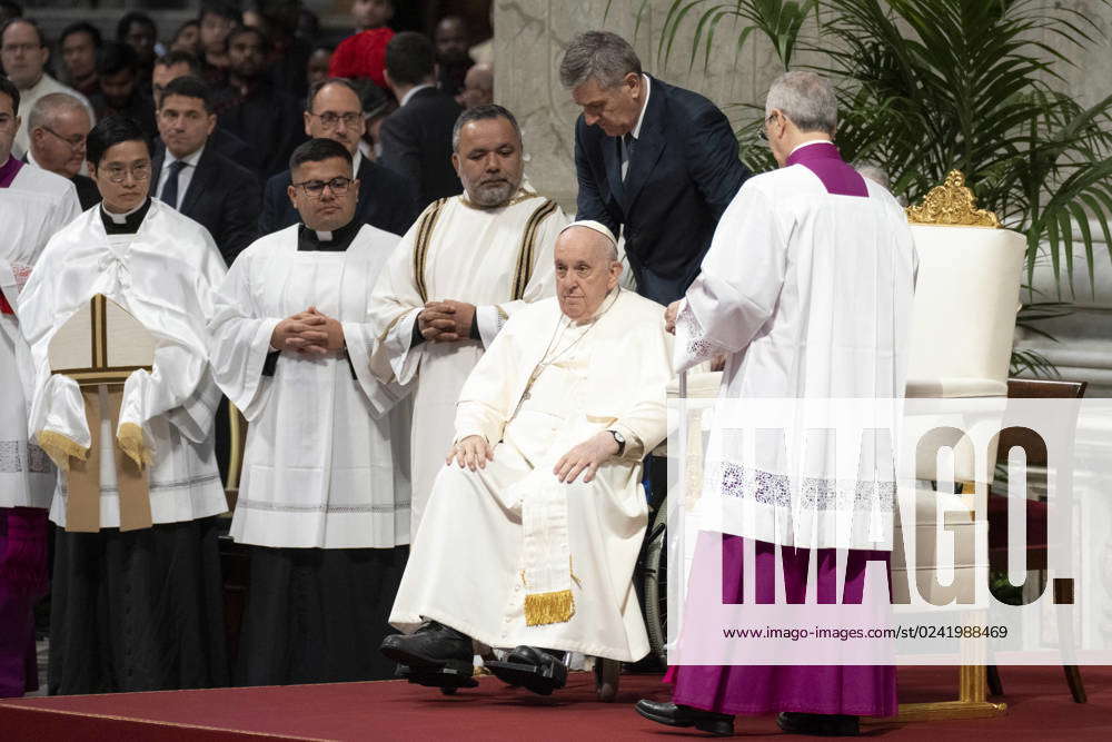 Pope Francis Arrives Lead Chrism Mass Editorial Stock Photo   Stock