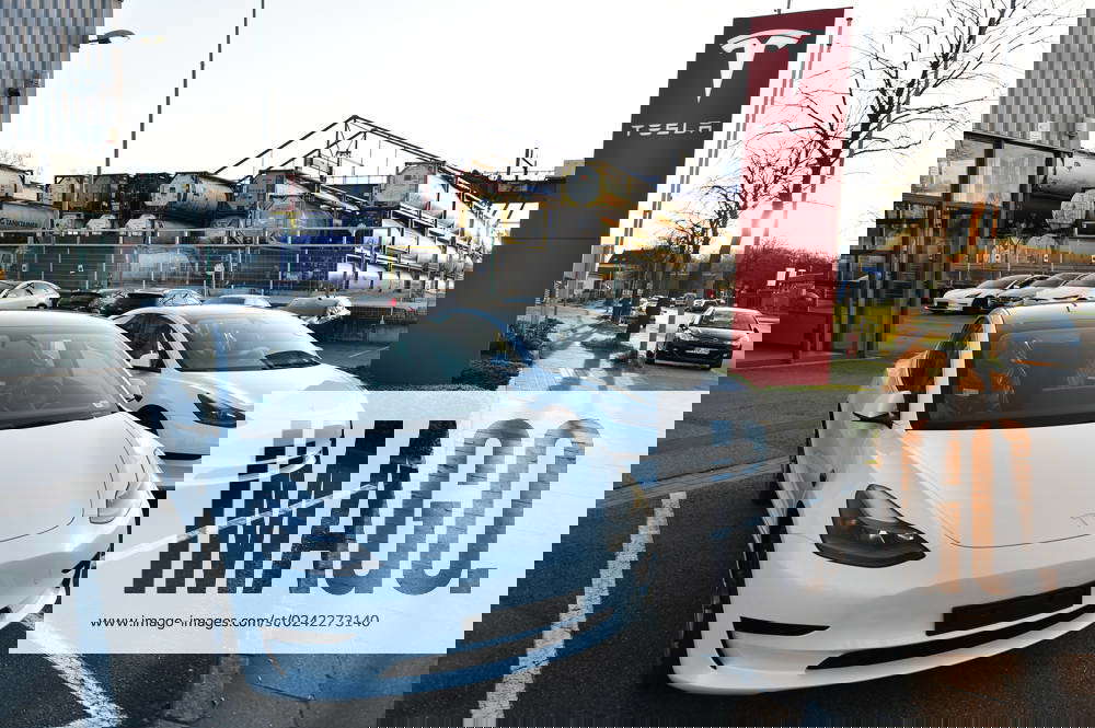 Tesla Center 09 04 2023 in Duisburg Obermeiderich Tesla, Inc until