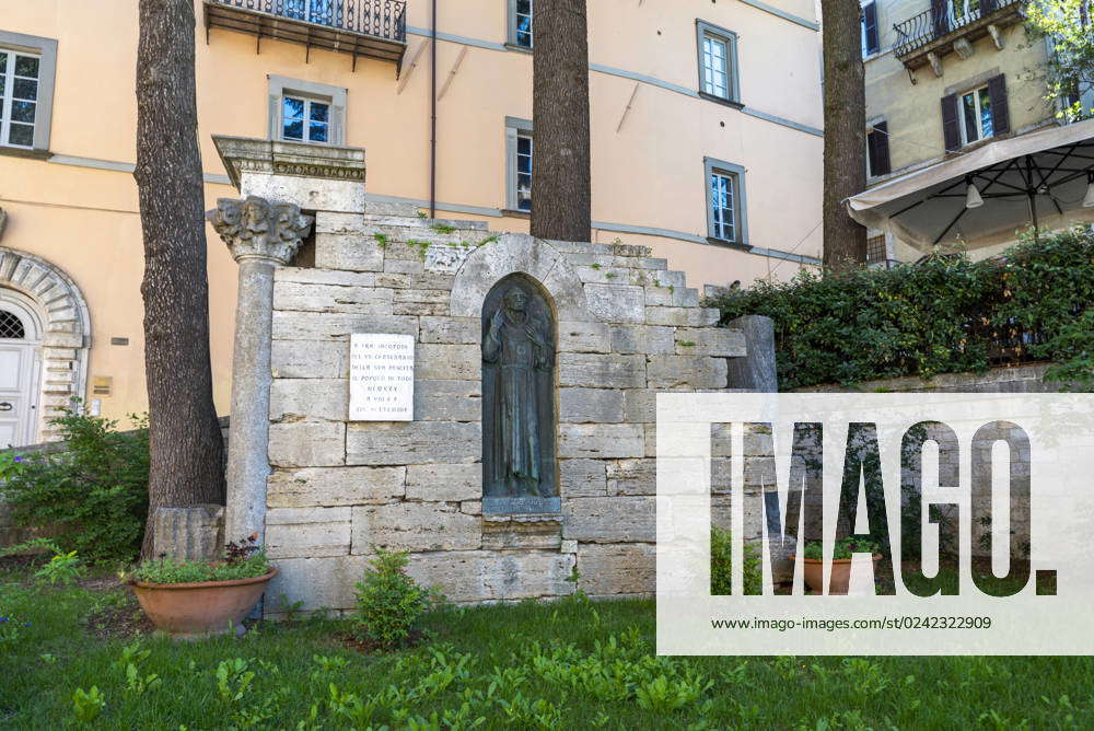 Todi,italy june 20 2020 :monument to jacopone da todi placed at the ...