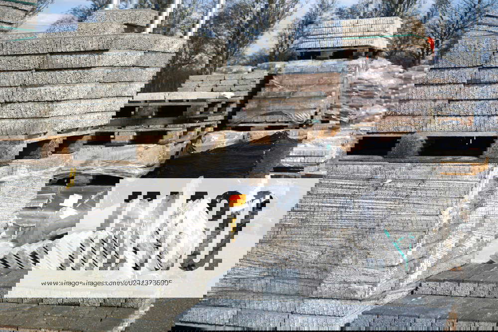 Building materials dealer in the city A building materials dealer