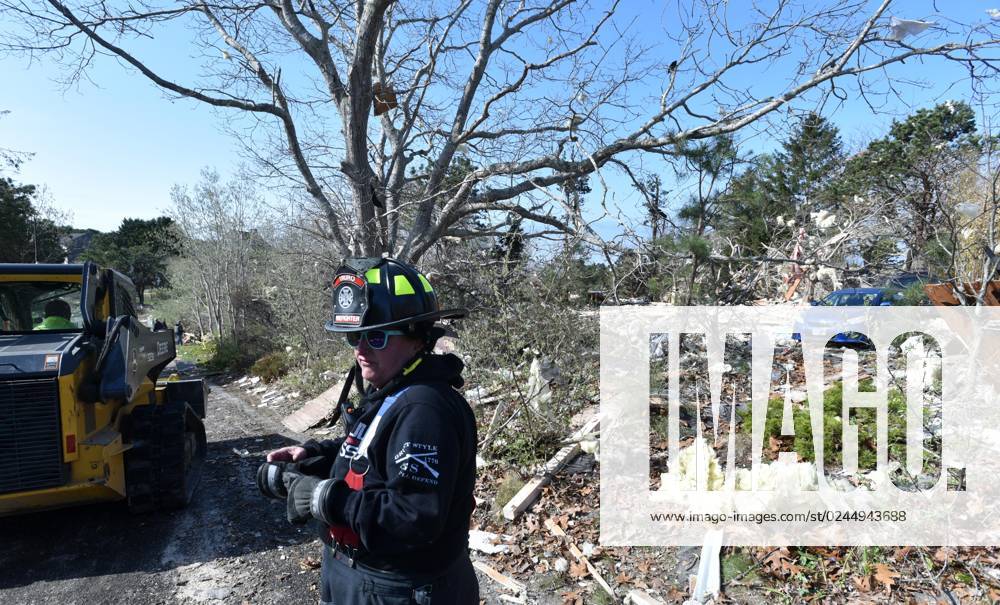 USA, HausExplosion in Truro Syndication Cape Cod Times TRURO 04 21 23