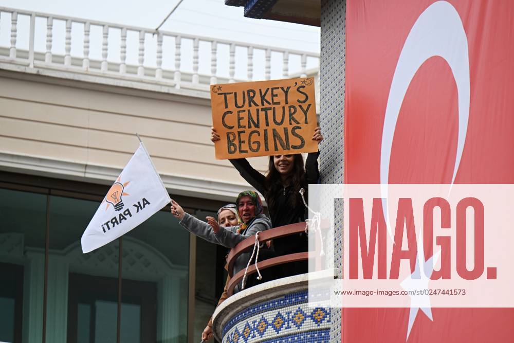 Election Rally Turkey Turkey Election Campaign 8429914 11.05.2023 Residents are seen during ...