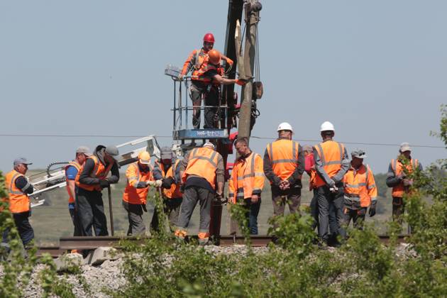 Russia Crimea Railway Explosion 8435719 18.05.2023 Track workers ...