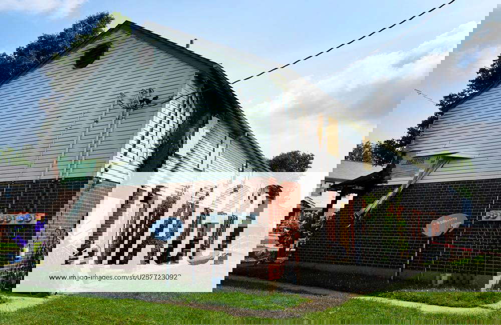 Syndication The Enquirer The back side of the fatal apartment fire in