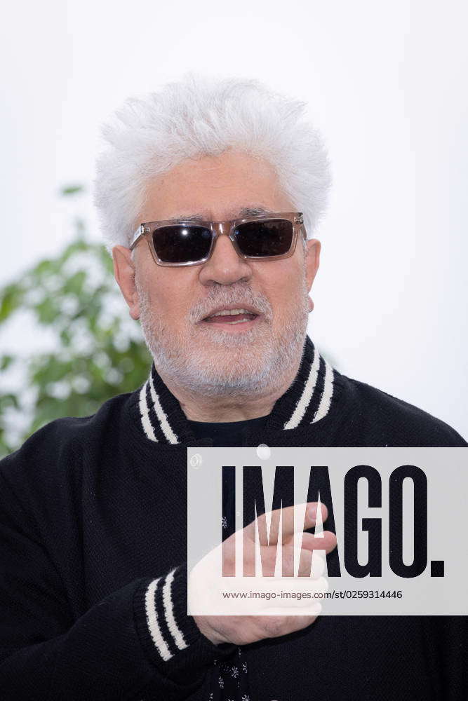 Cannes - Strange Way Of Life Photocall Pedro Almodovar attends the ...