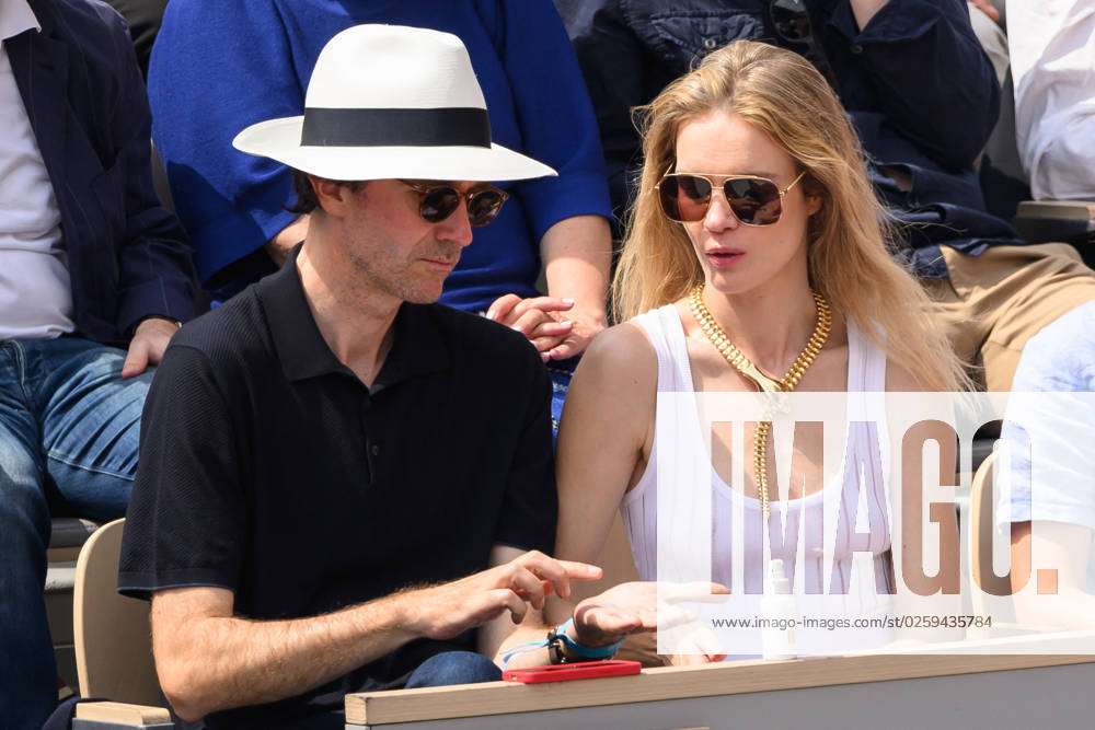 French Open - Antoine Arnault and Natalia Vodianova At The Stands   Imagelinkglobal ILG: Product: ILEA001414323｜Photos & Images & Videos｜KYODO  NEWS IMAGES INC