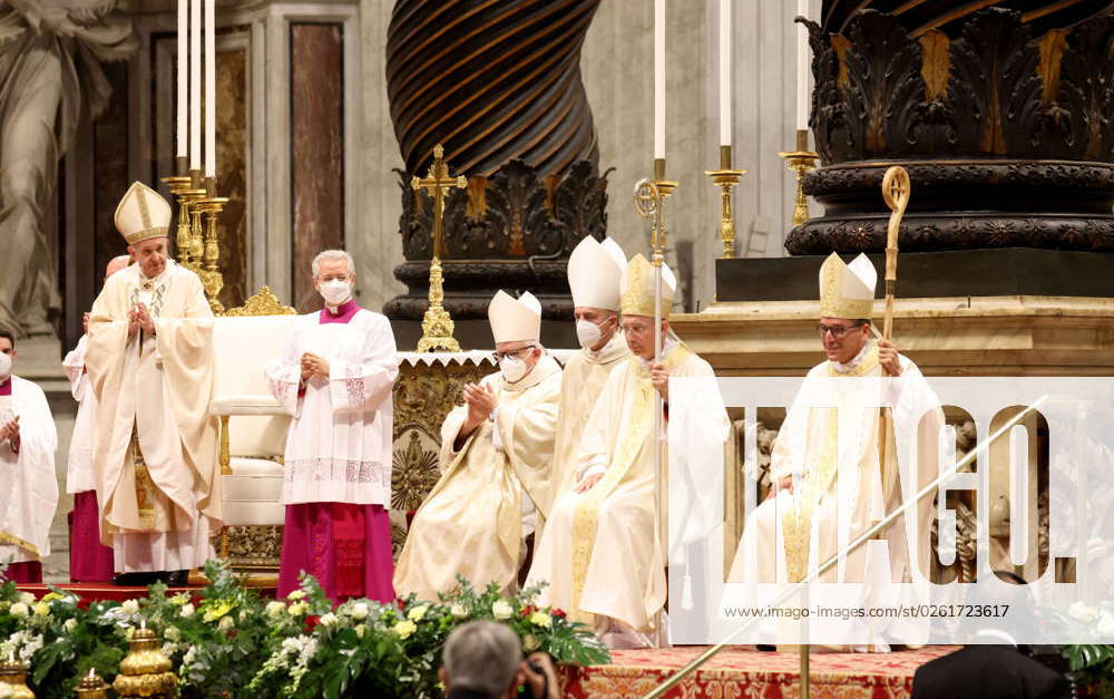 Pope Francis Leads An Episcopal Ordination Mass - Vatican Pope Francis ...