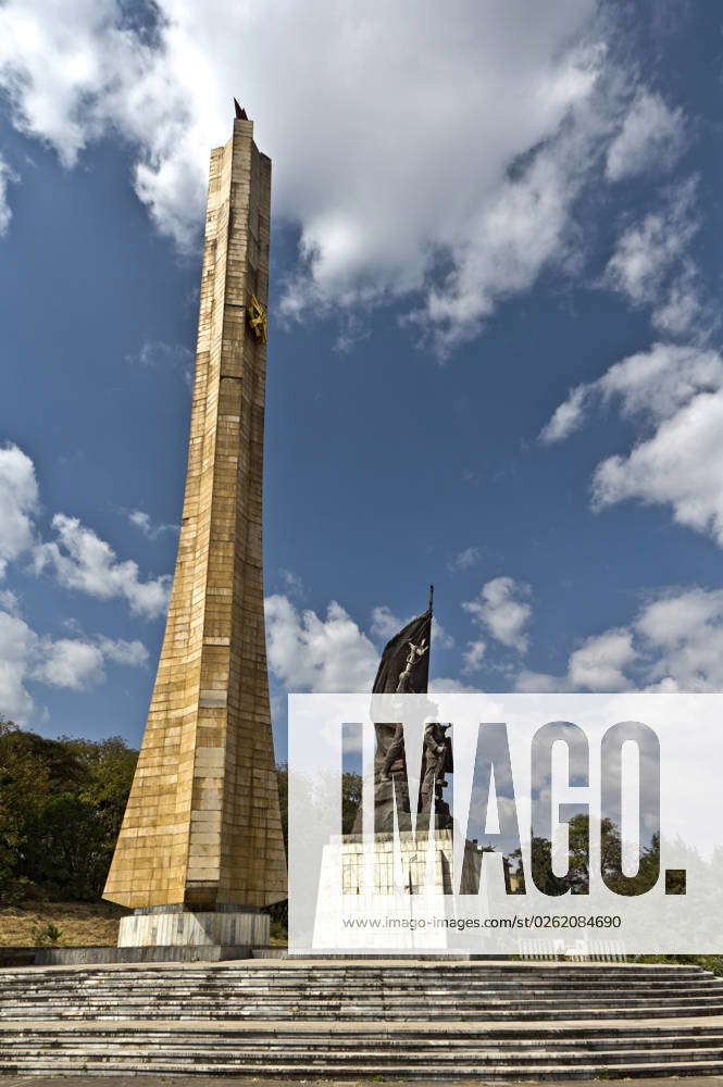Derg Monument A monument erected by the Derg regime in honor of ...