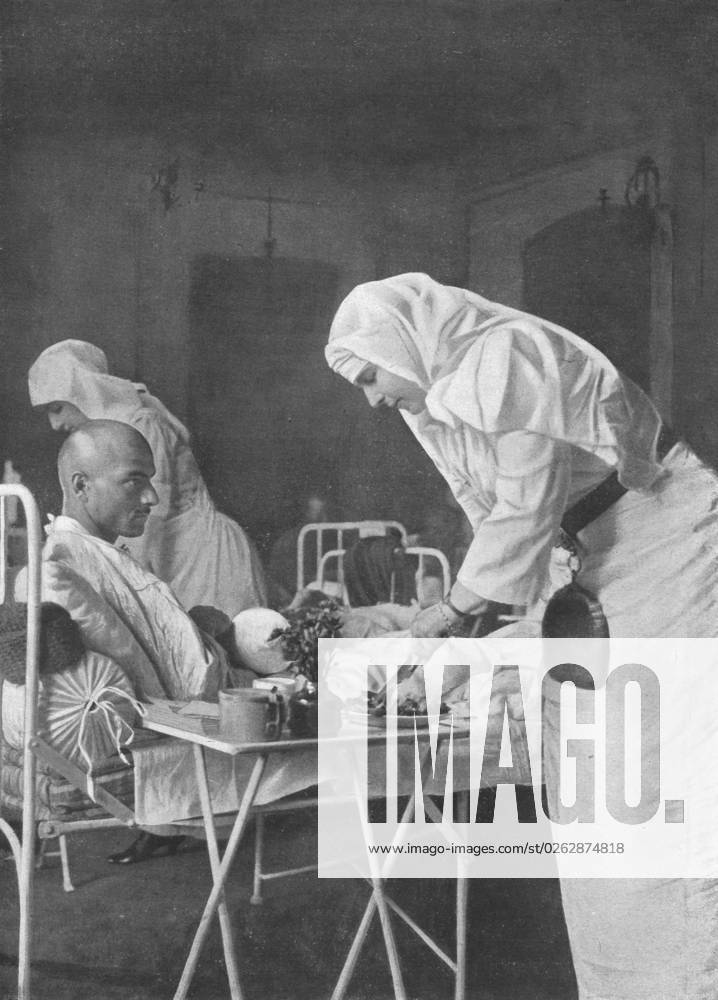 La Reine Marie de Roumanie au chevet des blesses , 1916. Creator Unknown