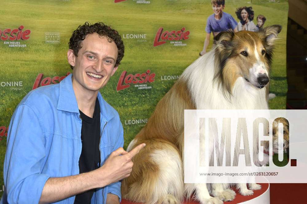 Julian Janssen with the movie dogs Lassie and Pippa at the