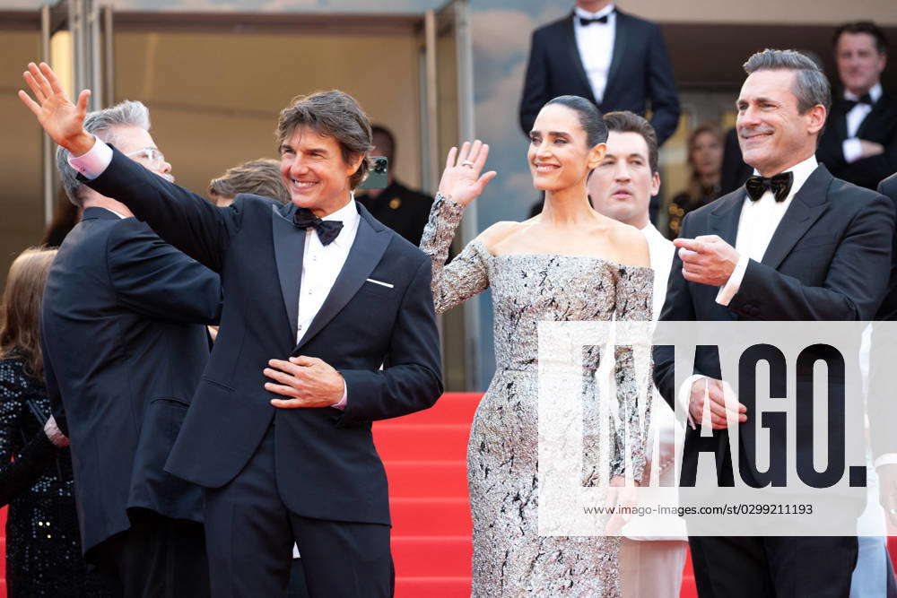 Cannes - Top Gun Maverick Red Carpet Day 2 Tom Cruise, Jennifer ...