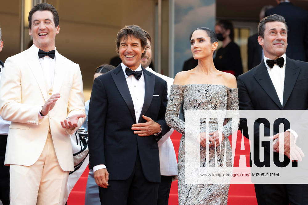 Cannes - Top Gun Maverick Red Carpet Day 2 Milles Teller, Tom Cruise ...