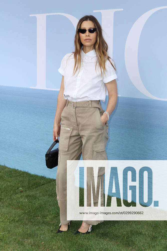 PFW - Dior Photocall Jessica Biel attending the Dior Menswear Spring ...