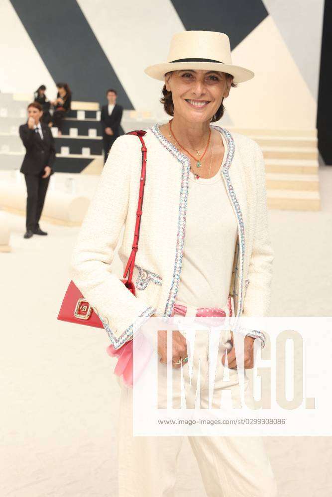 Inès de La Fressange attends the Chanel Womenswear Spring/Summer 2023  News Photo - Getty Images