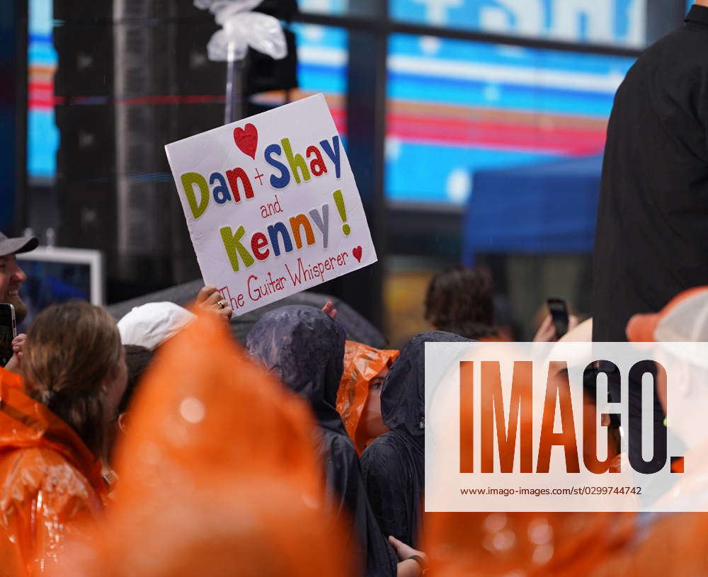 Dan + Shay performed Live at Citi Concert Series on the Today Show