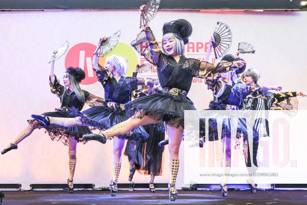 Colorpointe perform fusion J-Pop and Ballet at Hyper Japan