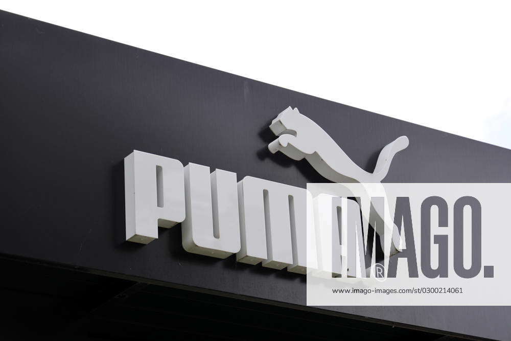 Puma Lettering Netherlands, sportswear, manufacturer, PUMA store, logo, lettering