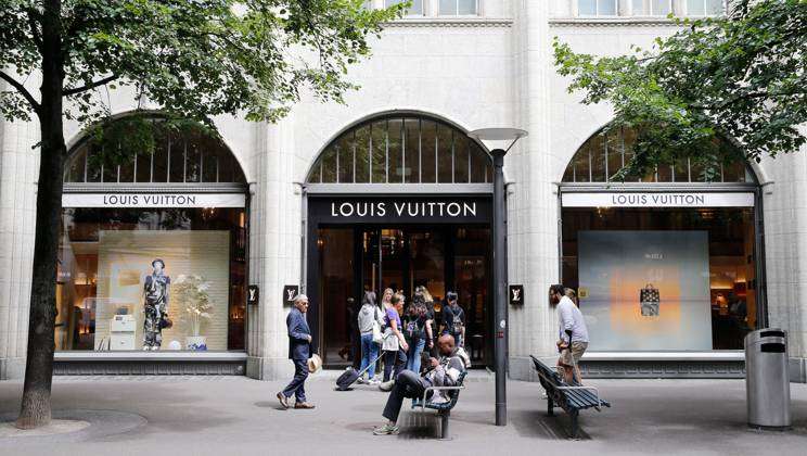 Louis Vuitton Store 27 07 2023 Zuerich , SWITZERLAND , Louis
