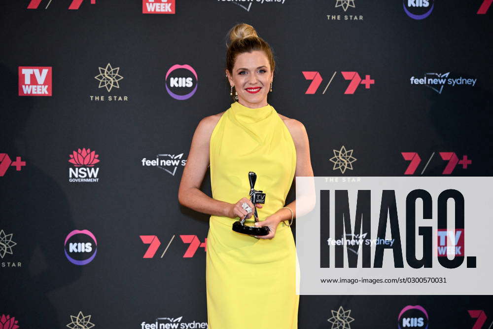 LOGIE AWARDS SYDNEY, Harriet Dyer From The Show Colin From Accounts ...