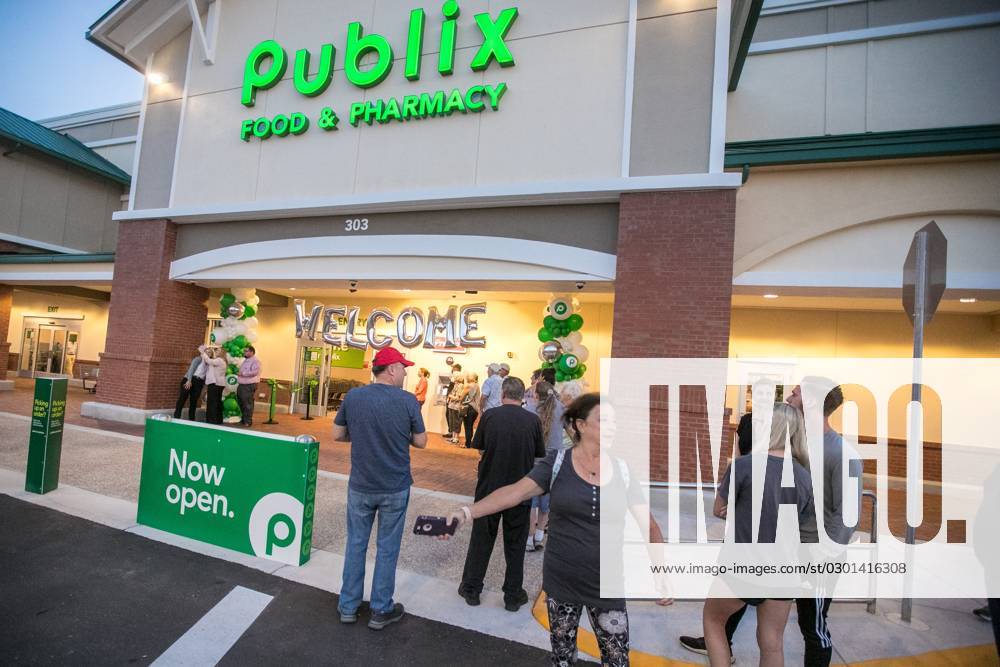 Syndication Ocala StarBanner Shopper anticipate the grand reopening