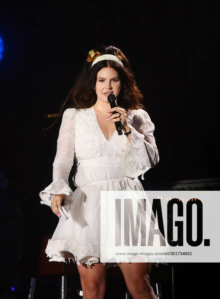 Lana Del Rey performs during Day 2 of Outside Lands Music Festival on