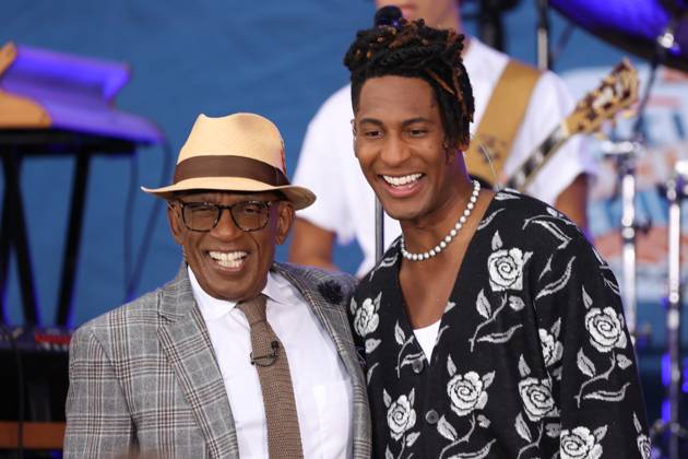 Jon Batiste on NBC Today Show at Rockefeller Center Plaza (NEW) Jon ...