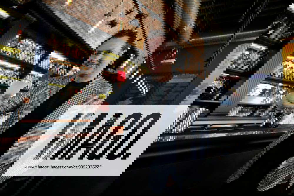 Syndication Arizona Republic Ross Simon of Bitter & Twisted Cocktail