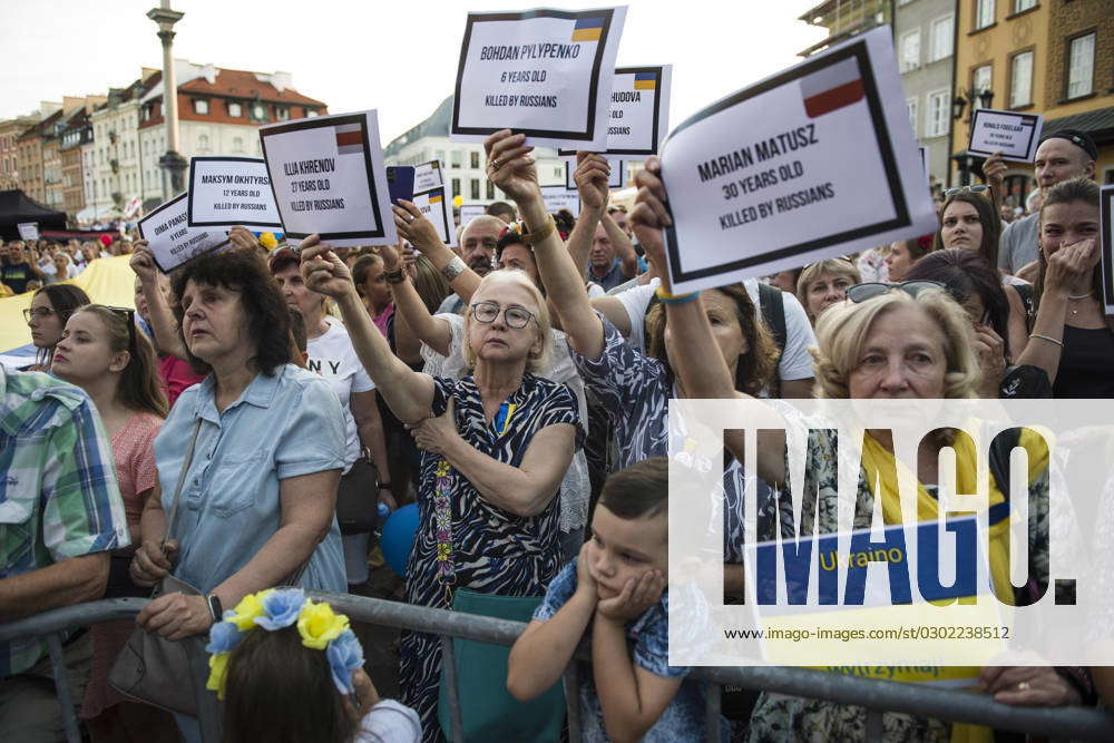 August Warsaw Mazowieckie Poland Ukrainian Demonstrators Hold Obituary Notices During