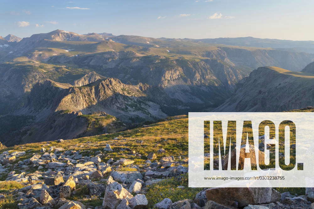 Beartooth Mountains seen from Beartooth Pass, Custer Gallatin National ...