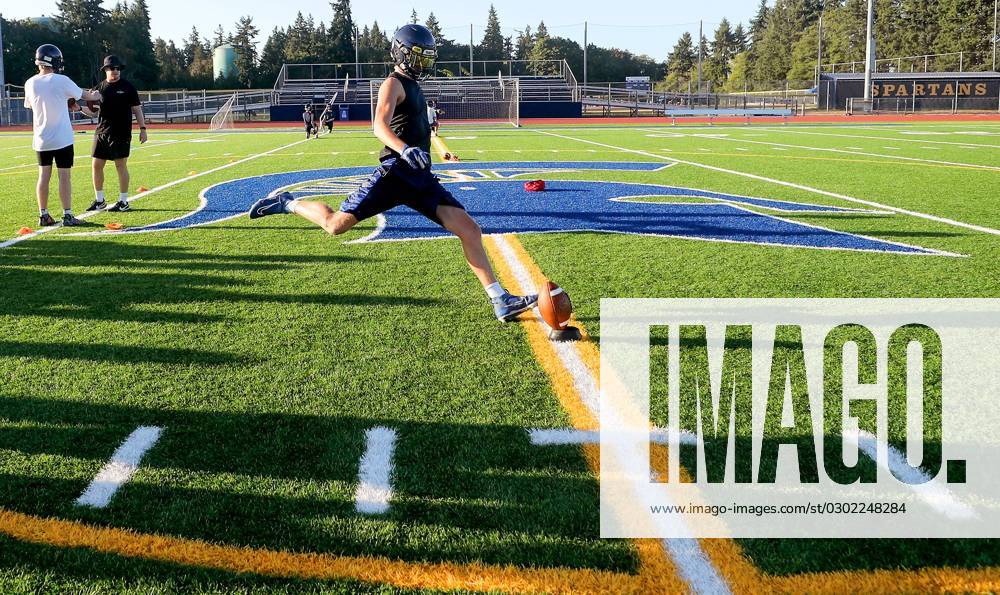 Syndication Kitsap Sun Bainbridges Gunnar Lockett kicks from