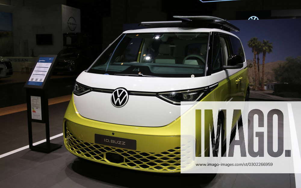 VW ID Buzz Pro Color Candy White Lime Yellow Metallic, electric car ...