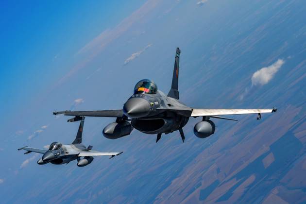 By The Summer, Ukrainian Pilots Will Begin Flight Training On The F-16 ...