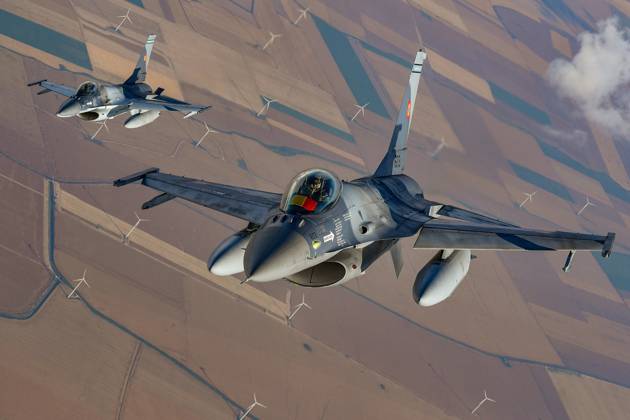 By The Summer, Ukrainian Pilots Will Begin Flight Training On The F-16 ...