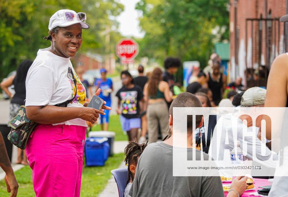 Syndication The Indianapolis Star Aspire House cofounder Sharon Clark, left, visits with guests