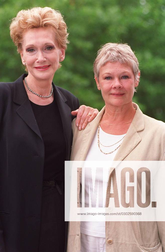 Left: SIAN PHILLIPS and Dame JUDI DENCH British Actresses COMPULSORY ...