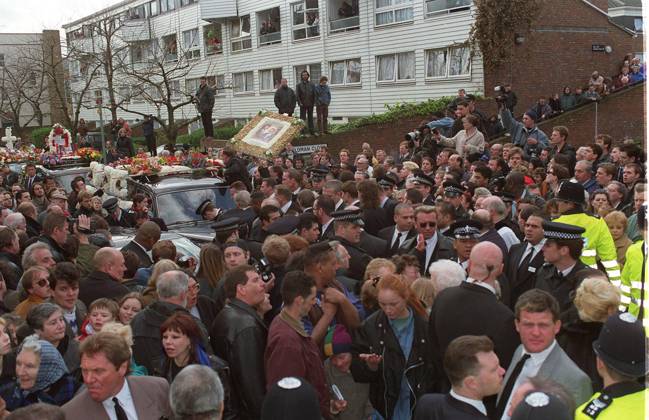 FUNERAL OF RONNIE KRAY 1960 s Gangster (One of the infamous Kray Twins ...