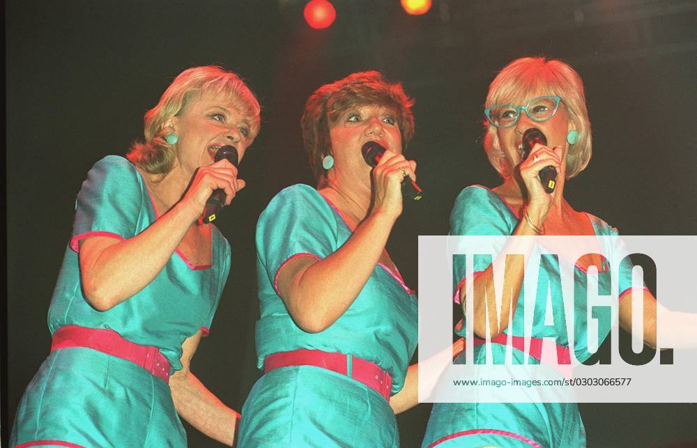 THE VERNON GIRLS British Pop Group (Performing at the Variety Club of ...