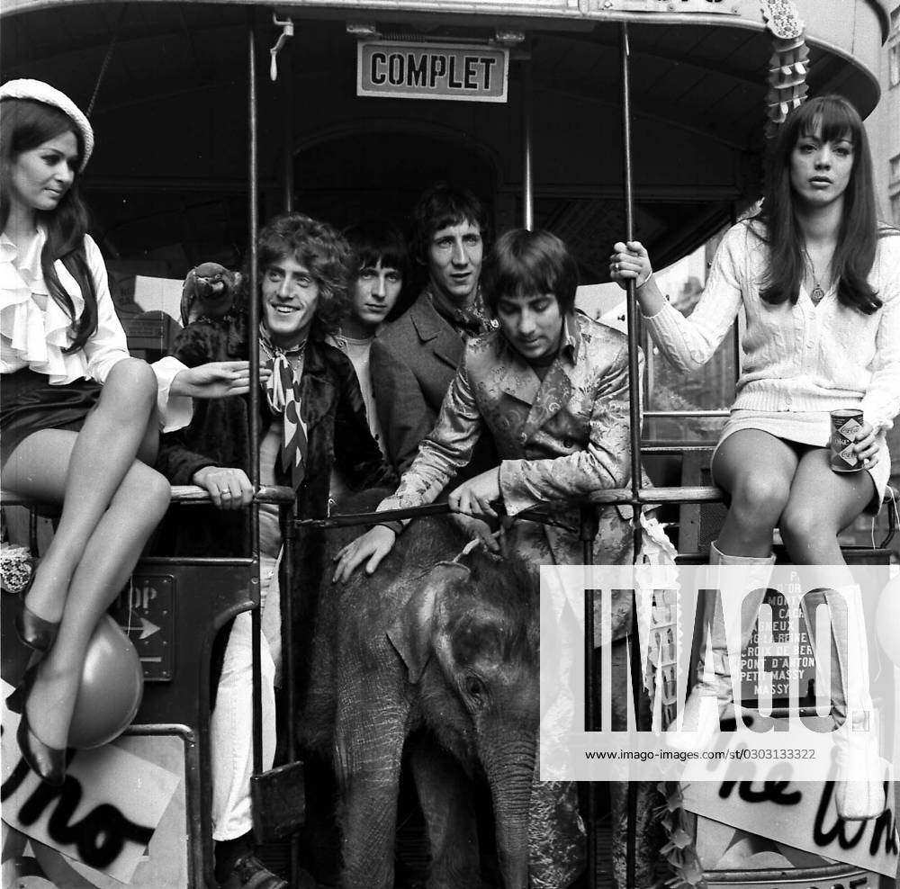 THE WHO British Pop Group with Left: NICOLA AUSTINE and Right: TONY LEE ...