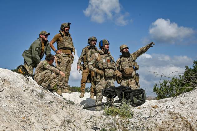 Platoon training of 3rd Assault Brigade UKRAINE - A serviceman of the ...