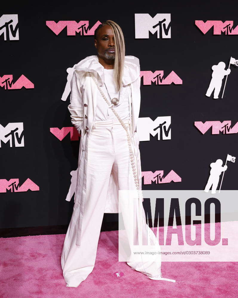 Billy Porter arrives on the red carpet at the 2023 MTV Video Music