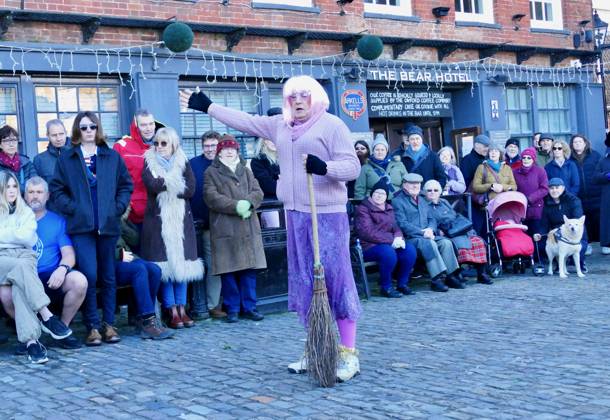 Boxing Day Mummers Play The Wantage Mummers perform their annual play ...