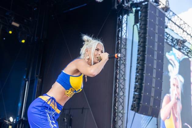 Oberhausen Saengerin Isi luck with the meeting island fever the largest Mallorca party of all